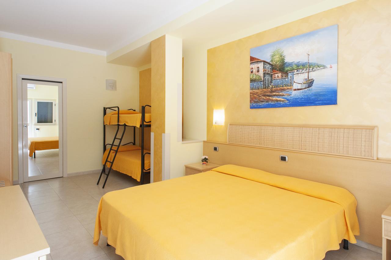 Hotel La Tramontana San Domino Luaran gambar