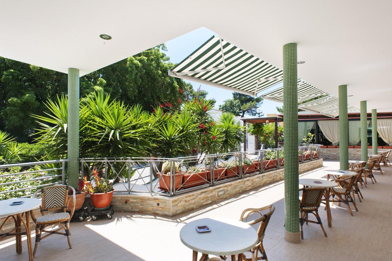 Hotel La Tramontana San Domino Luaran gambar